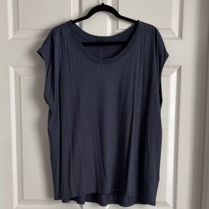 Banana Republic Factory Women's Navy Blue Top